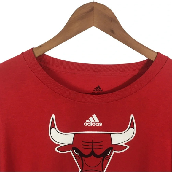 LS10 Men’s ADIDAS Chicago Bulls NBA Basketball Athletic Long Sleeve Shirt 2XL - Picture 3 of 4